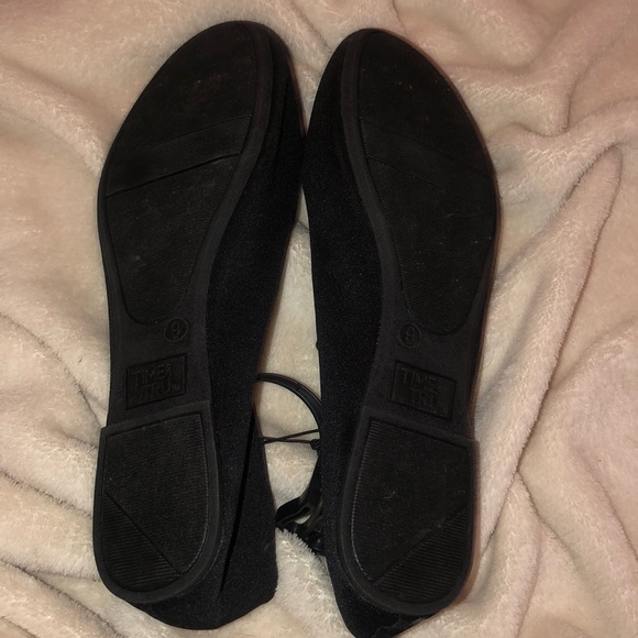 New black flats size 9 - Picture 2 of 2